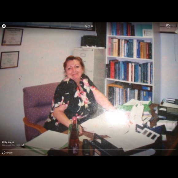 Meet your Posher, Katherine - Picture 1 of 1